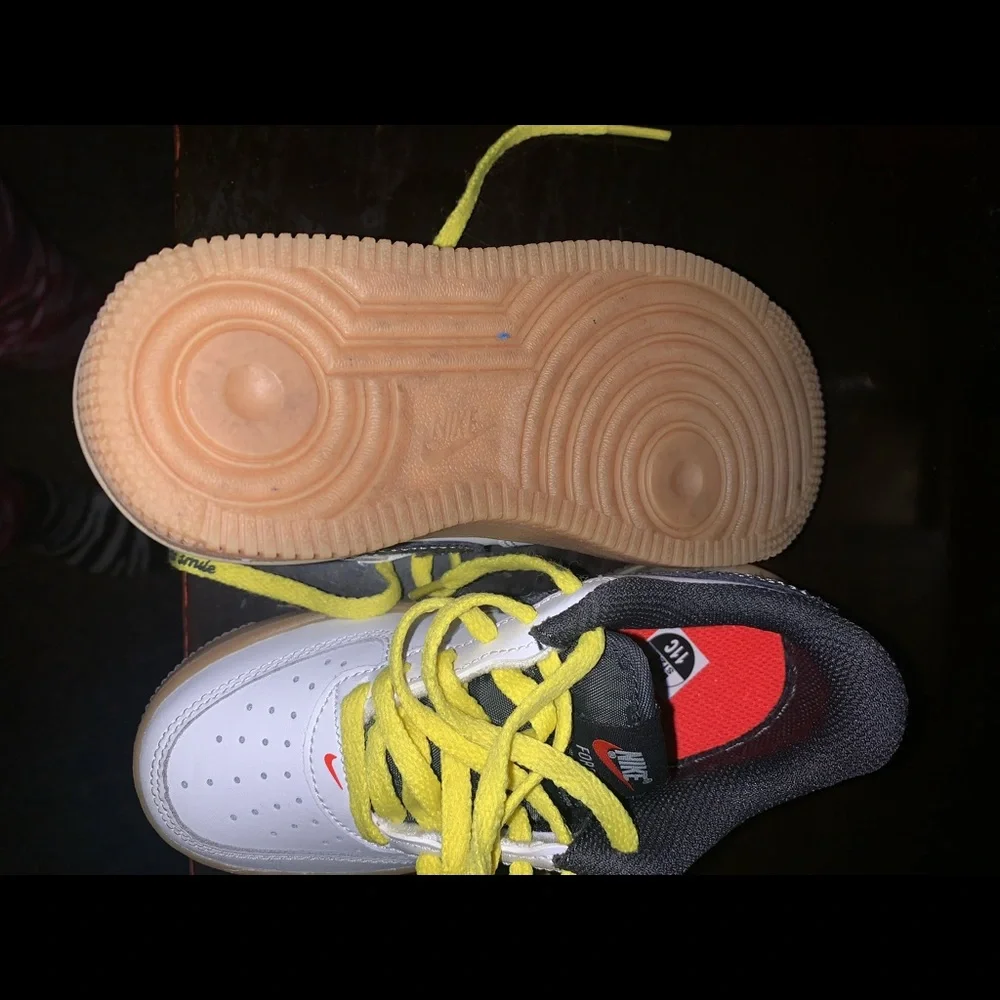 Nike Air Force 1  11C - Picture 3 of 4